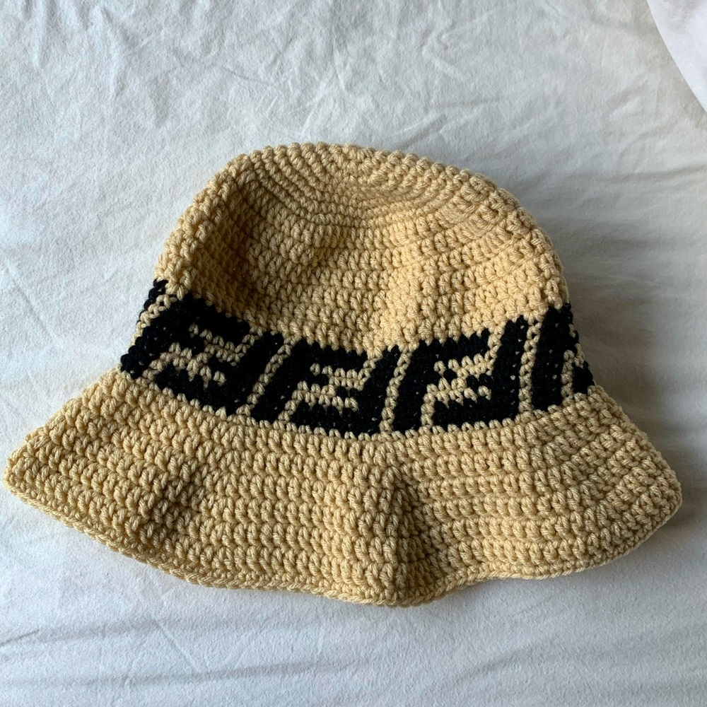 FF MOTIF FASHION CROCHET BUCKET HAT
